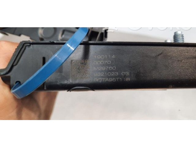   Pojistková skříňka 19011400070, 932102303   BMW X2 F39 2020