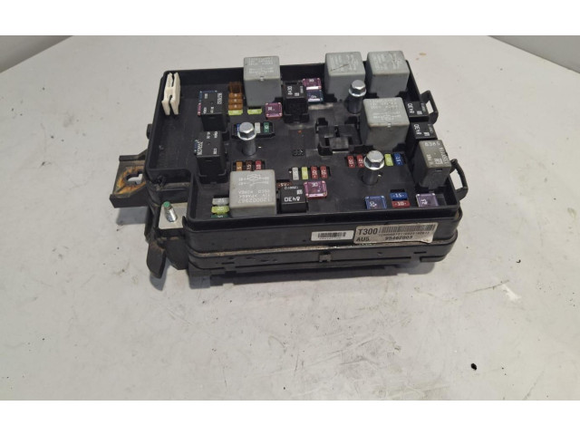 Pojistková skříňka 95462803 Chevrolet Astra 2012