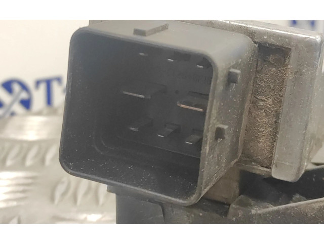 Вентилятор радиатора     8200859243    Dacia Duster 