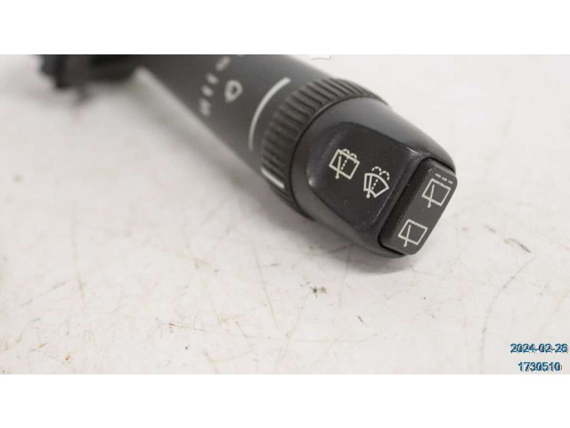 Ручка стеклоочистителей 31268582   Volvo V70