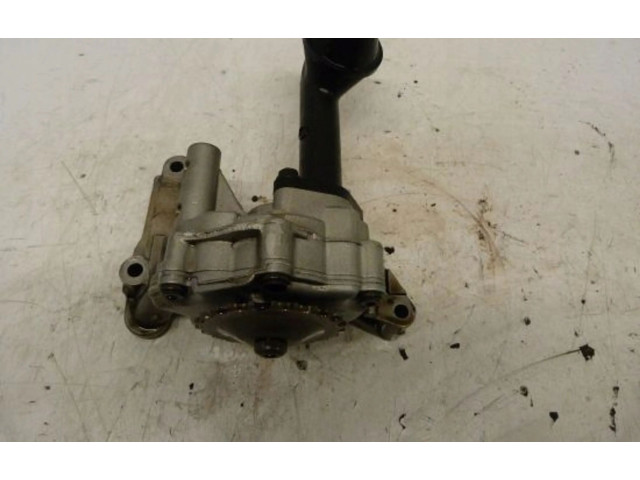 Масляный насос   03G115105  Skoda Octavia Mk2 (1Z) 