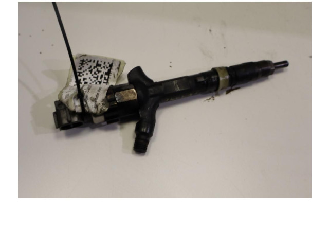 Vstřikovač 2367029035 Toyota RAV 4 (XA20) 1CD FTV