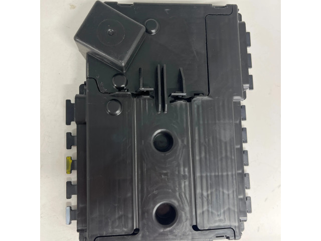 Pojistková skříňka A2135401115 Mercedes-Benz C W205 2020