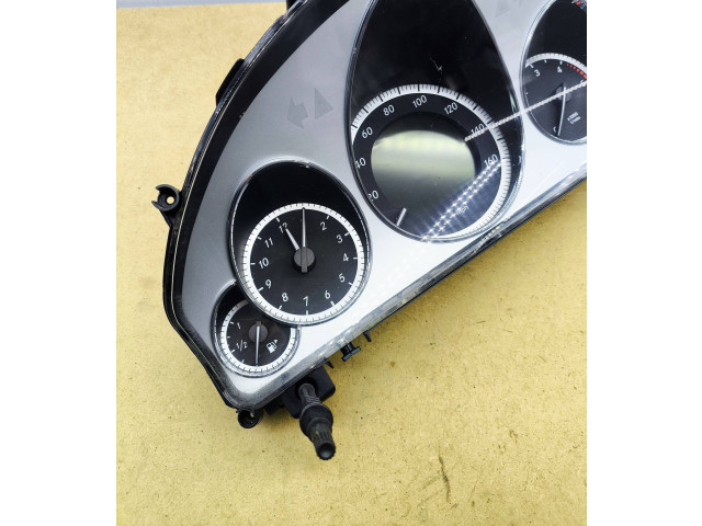 Přístrojová deska Mercedes-Benz E C207 W207 2011 A2129002010, A2049024102