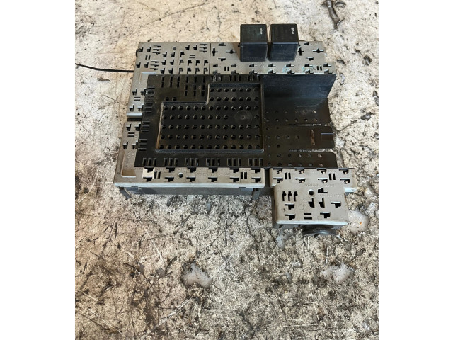 Блок предохранителей 9441585 Volvo V70