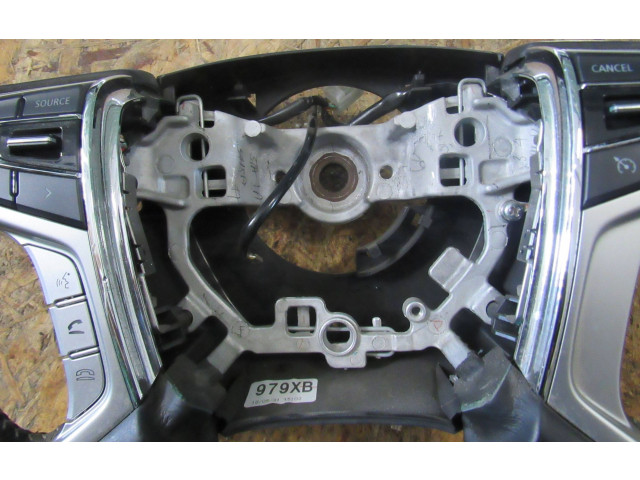 Руль Mitsubishi Outlander 2013 - 2021 года