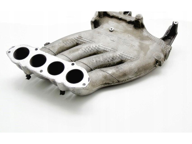 Поршень Всасывающий коллектор 06A133223AA Skoda Octavia Mk4