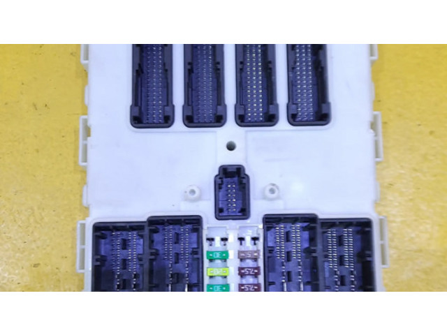 Блок управления 6825524 Mini Clubman F54