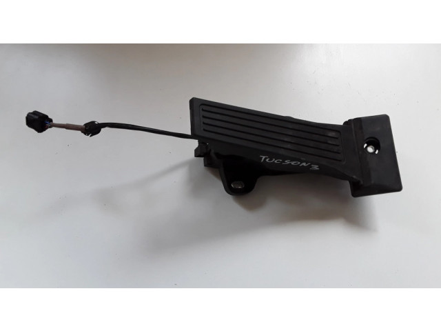 Педаль акселератора