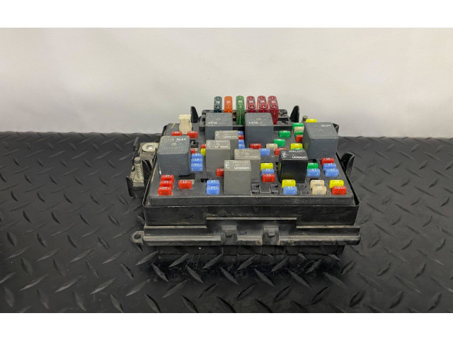 Pojistková skříňka 12193645 Cadillac Escalade 2007