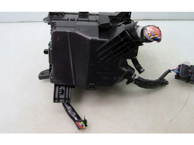 Pojistková skříňka Suzuki SX4 S-Cross 2023