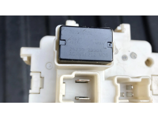 Pojistková skříňka 252307990A Infiniti FX 2011