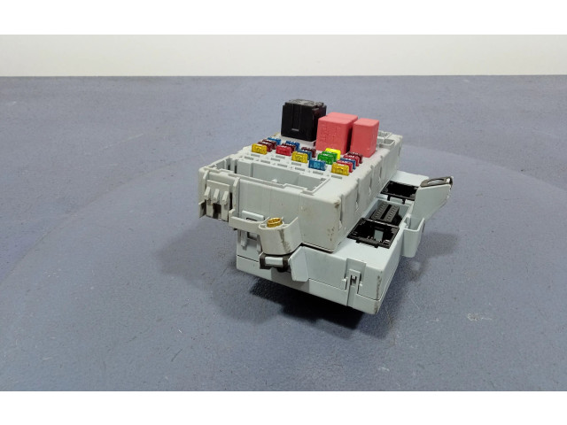 Блок предохранителей 51732915, 51732915 Fiat Idea