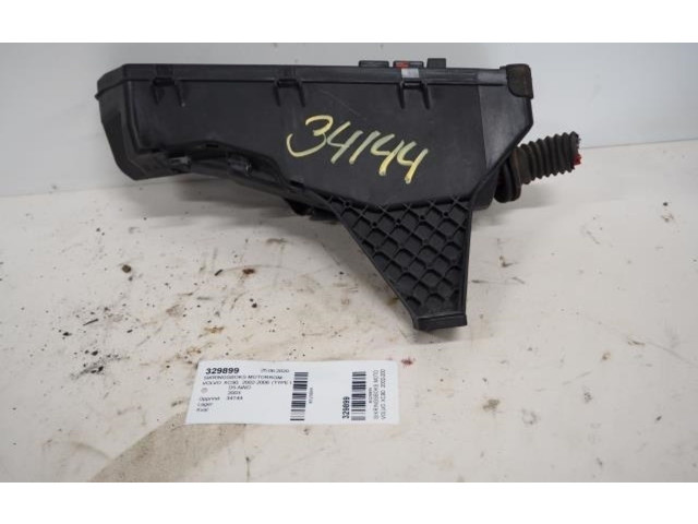 Блок предохранителей 8690889 Volvo XC90