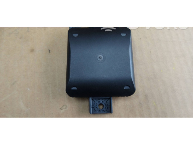 Датчик слепых зон 2Q0907686G Skoda Octavia Mk4