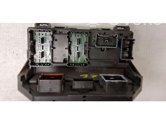 Блок предохранителей  68089320AD, WK032040I3   Jeep Grand Cherokee    