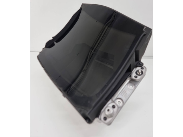 Дисплей    10c919608d   Cupra Born