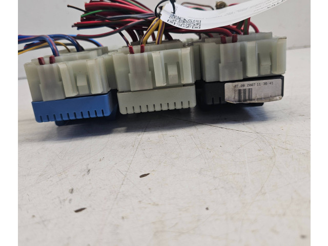 Блок предохранителей    Volvo V70    