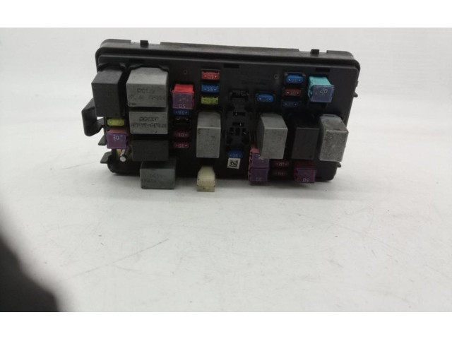 Блок предохранителей 96867123   Chevrolet Astra    