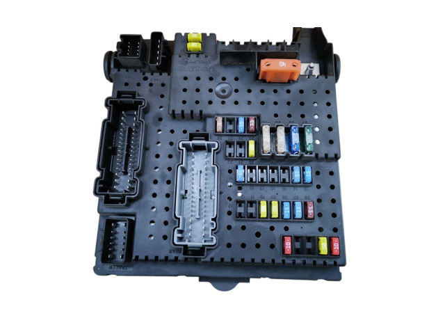 Блок предохранителей 30728512, 28017881 Volvo XC90