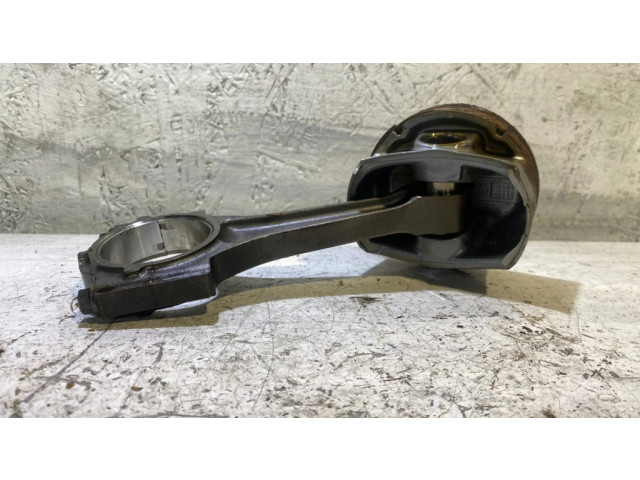 Píst Dodge Challenger pro benzínový motor 5.7