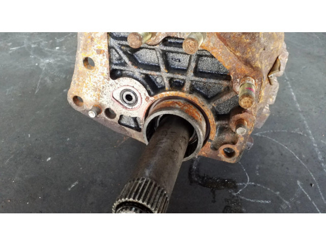 Редуктор коробки передач (раздатка)