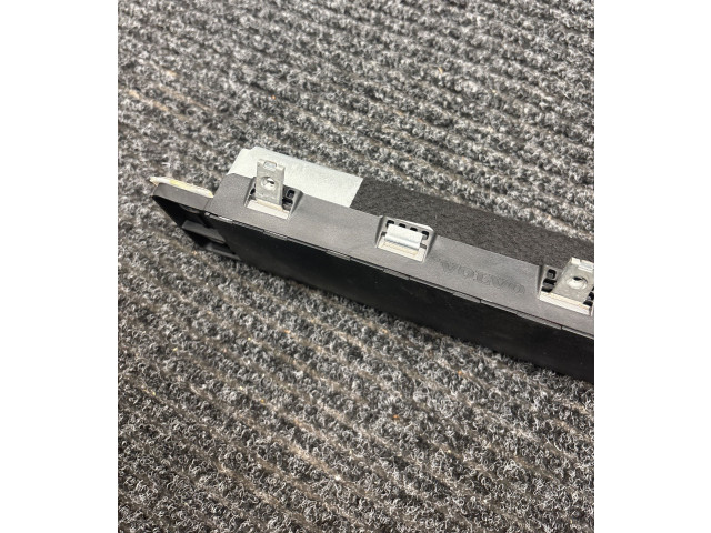 Подушка безопасности для колен P031351334, 1182290326057   Volvo XC90