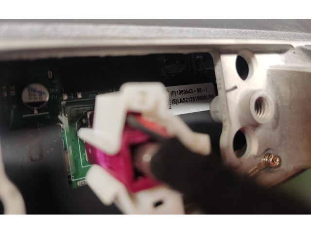 Дисплей    108954300I, 1089543   Tesla Model 3