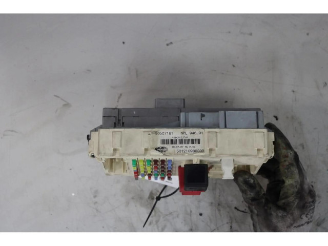 Pojistková skříňka Alfa Romeo Brera 2006