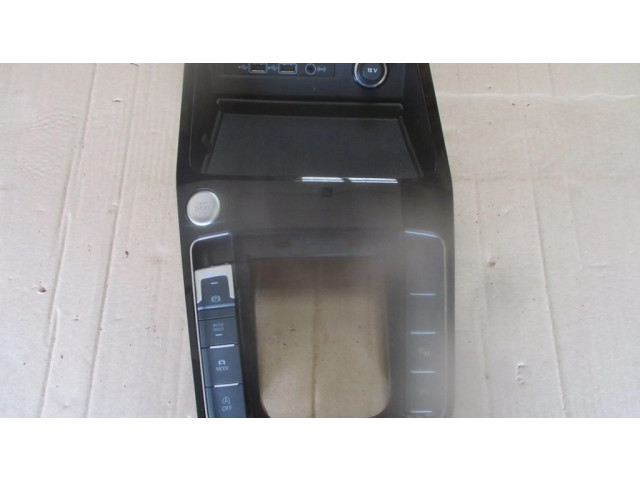 Отделка рычага переключения передач (пластиковая)