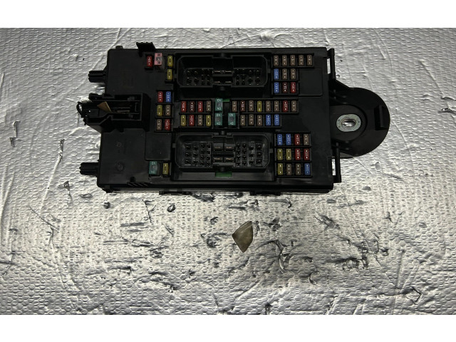 Блок предохранителей  31682732   Volvo XC90    