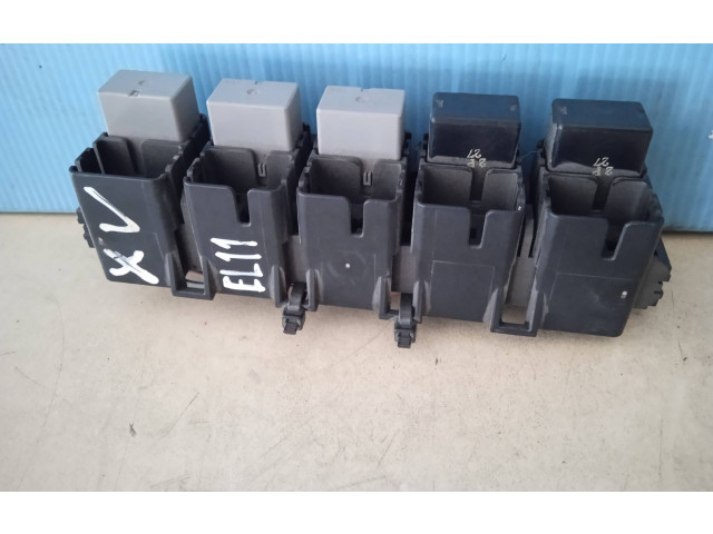 Přístrojová deska Subaru XV 2012 1667001020