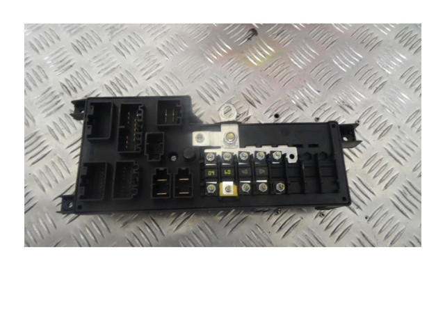 Ящик предохранителей (комплект) 31337185, 31337185 Volvo V70