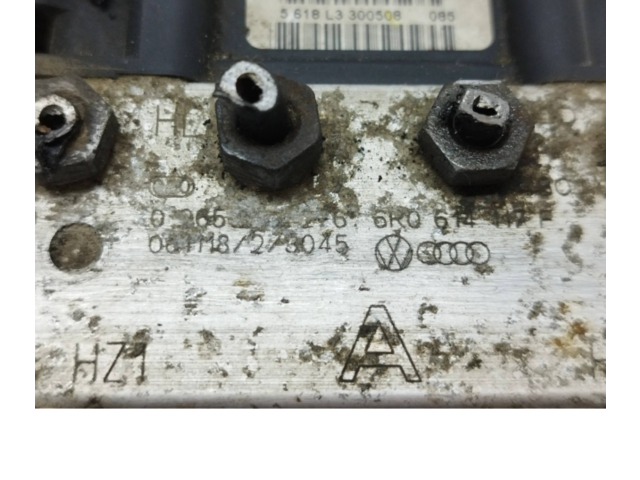 Блок АБС 6R0907379J, 6R0614117F Skoda Fabia Mk2 (5J) 2007 - 2014 года