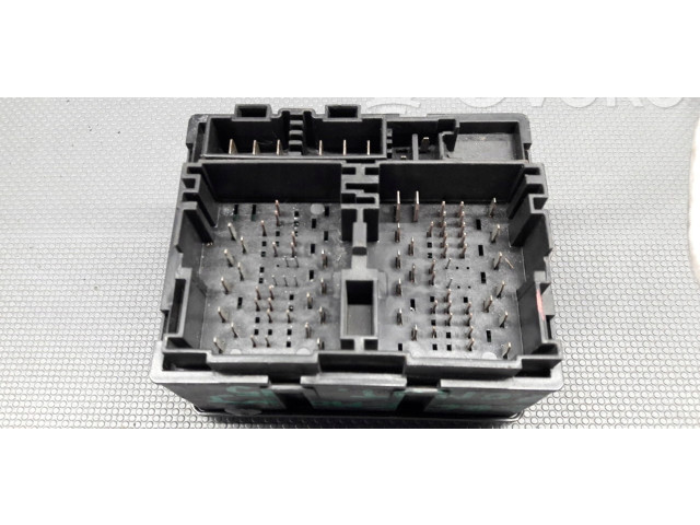 Блок предохранителей 68068355AE   Fiat Freemont    