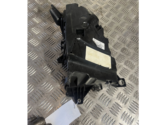 Блок предохранителей  31398000   Volvo XC90    