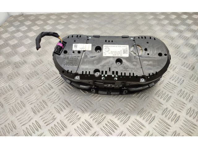 Панель приборов 5E0920947C Skoda Octavia Mk3 (5E)