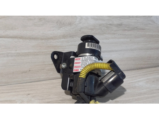 Привод подушки безопасности для пешехода на капоте