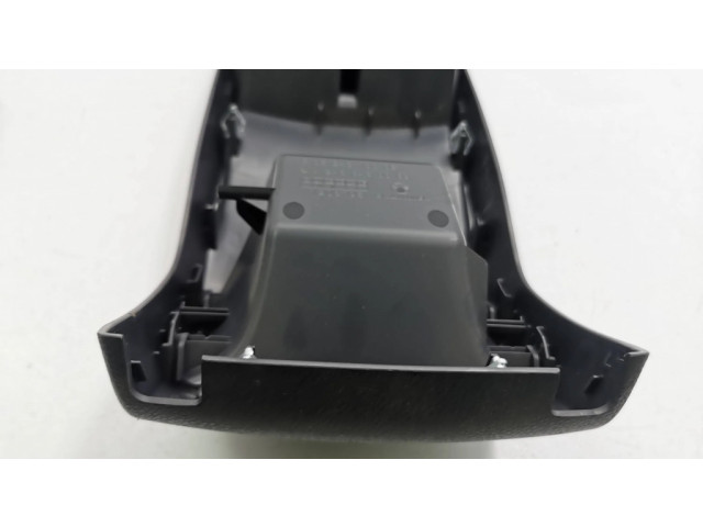 12 V гнездо (сзади)