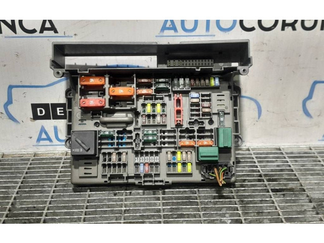 Pojistková skříňka 0900, 6761184 BMW X1 E84 2011