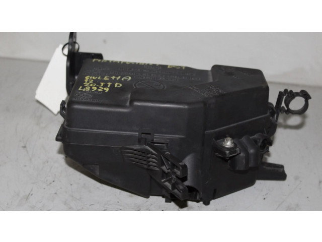 Блок предохранителей    Alfa Romeo Giulietta    