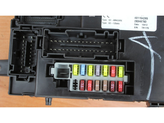 Блок предохранителей 13406374, 401154265 Opel Meriva B
