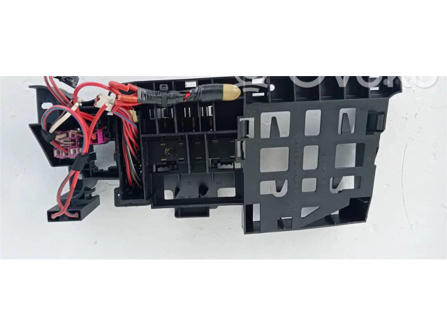   Pojistková skříňka 4E0971845   Audi A8 S8 D3 4E 2007