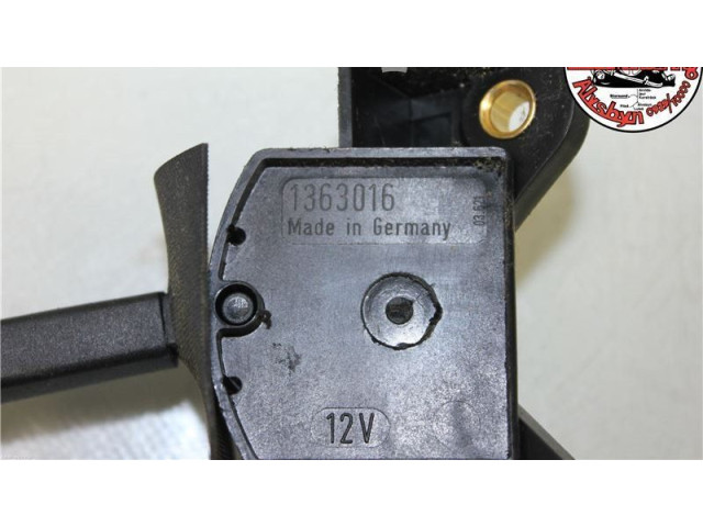 Ручка стеклоочистителей 1363016   Volvo 940