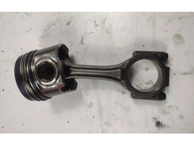 Поршень Шатун  038J  Volkswagen PASSAT B6  