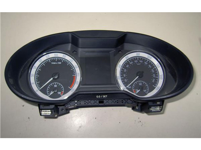 Панель приборов 5E0920951D   Skoda Octavia Mk3 (5E)       
