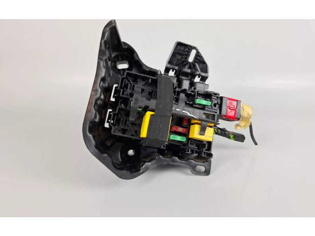 Блок предохранителей 9812661980 Citroen C3 Aircross