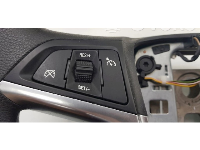 Руль Opel Meriva B 2010 - 2016 года 13351023, 13351023