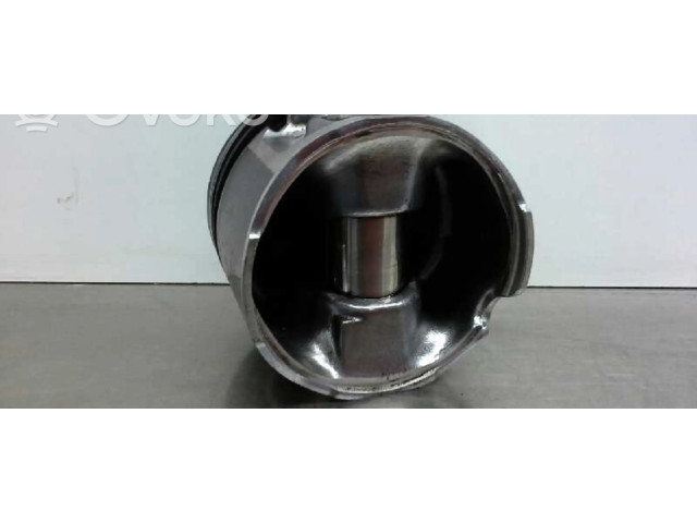 Píst    Fiat Punto Evo  pro naftový motor 1.9 188A3000 