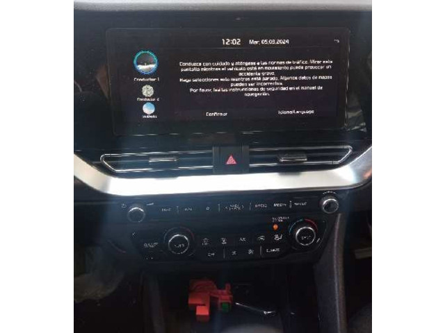 Дисплей    96560G5580   KIA Niro